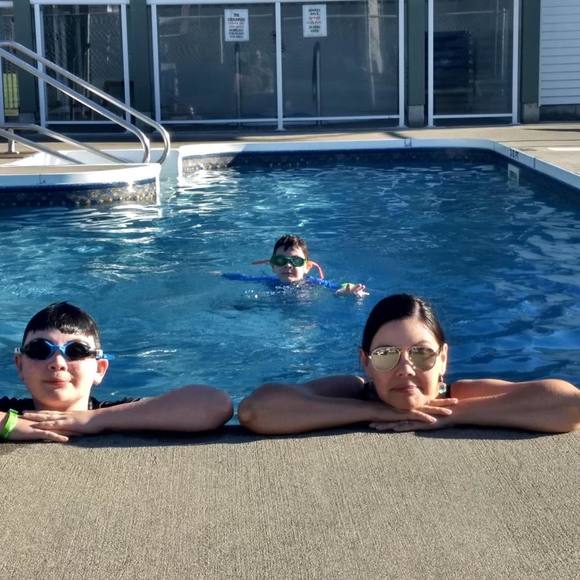 Meet your Posher, Janice - Picture 1 of 1